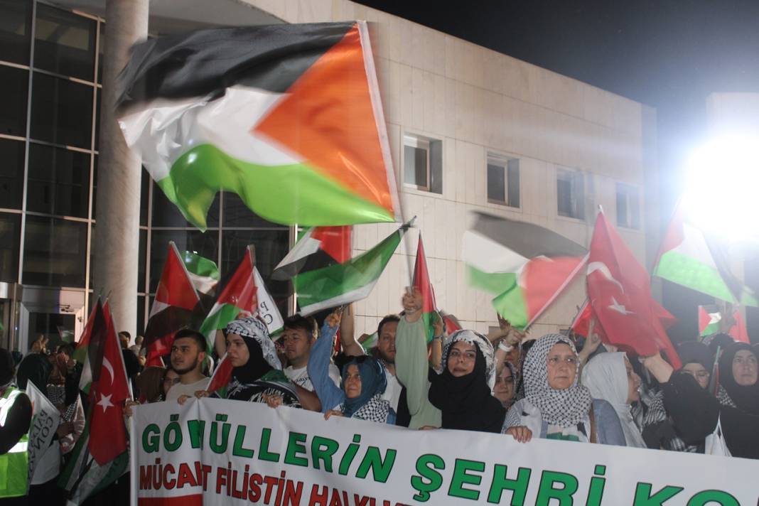 Konya'da Filistin'e destek mitingi! Kara Konvoyu coşkuyla karşılandı 5